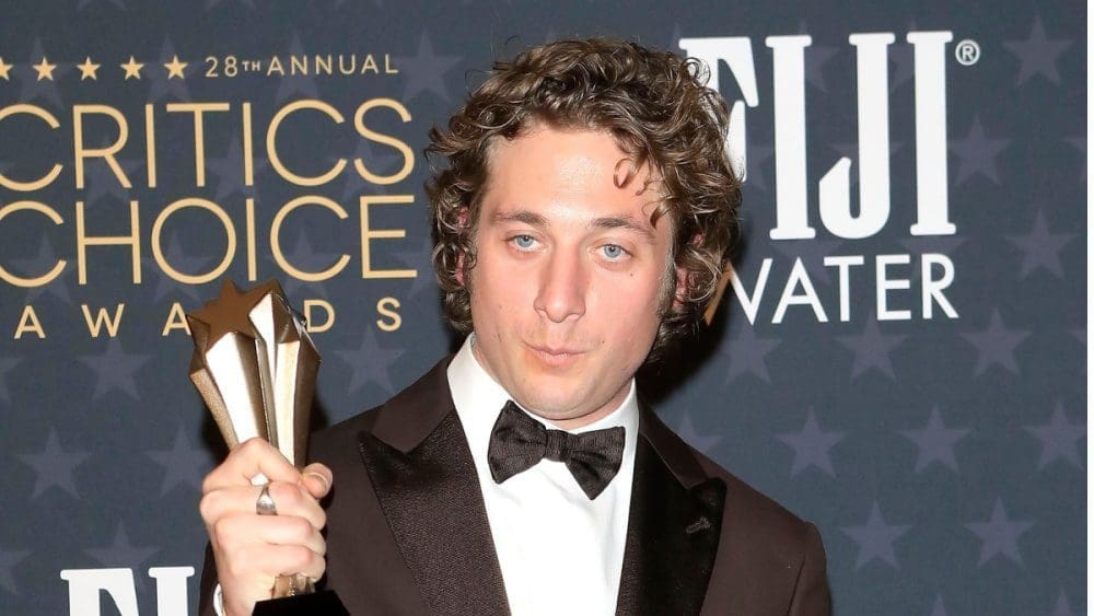 See Jeremy Allen White as Bruce Springsteen in teaser photos for “Deliver Me From Nowhere’ film