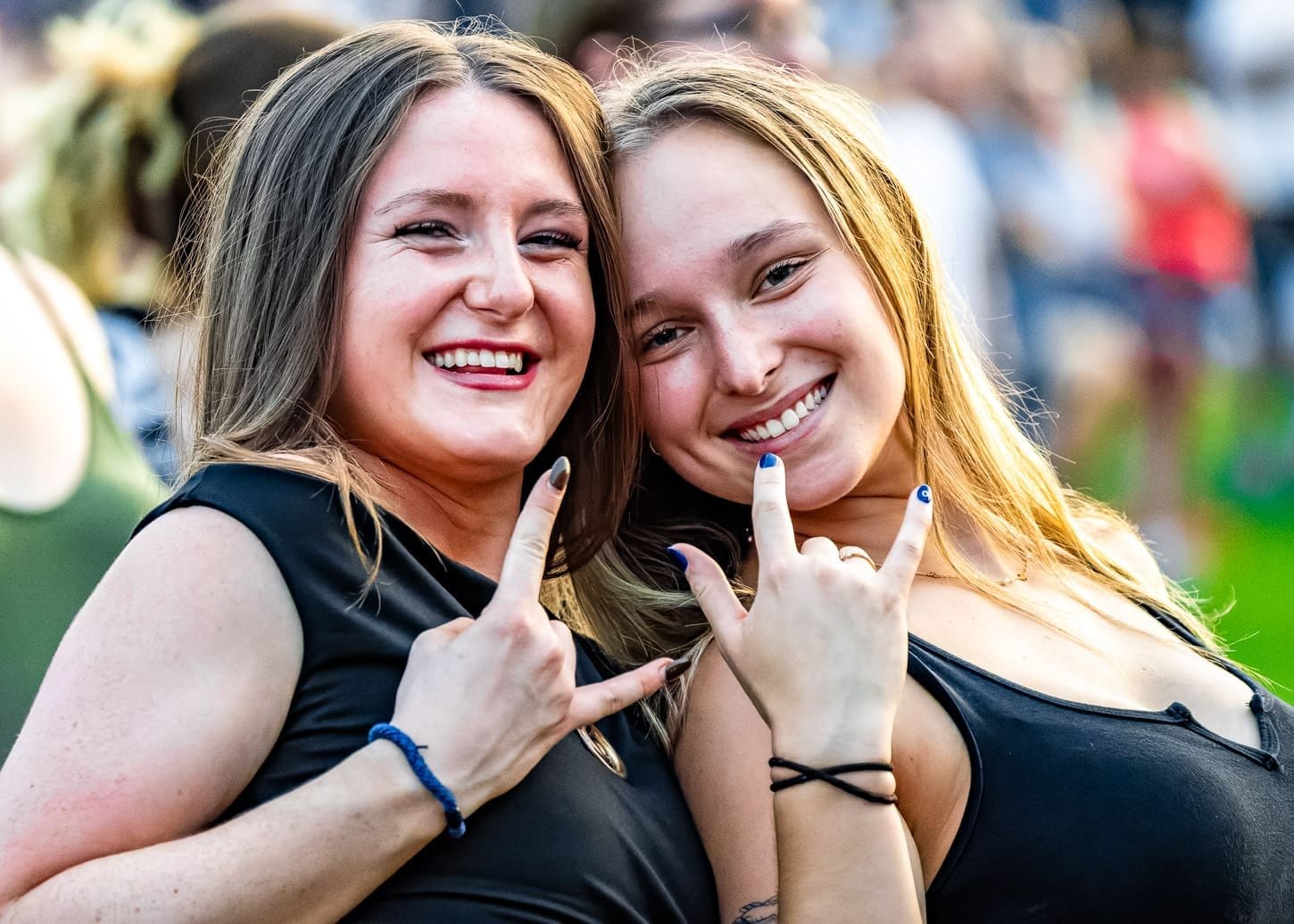 Fans of The Offspring, Jimmy Eat World &amp; New Found Glory party while the tour stopped in Camden, NJ