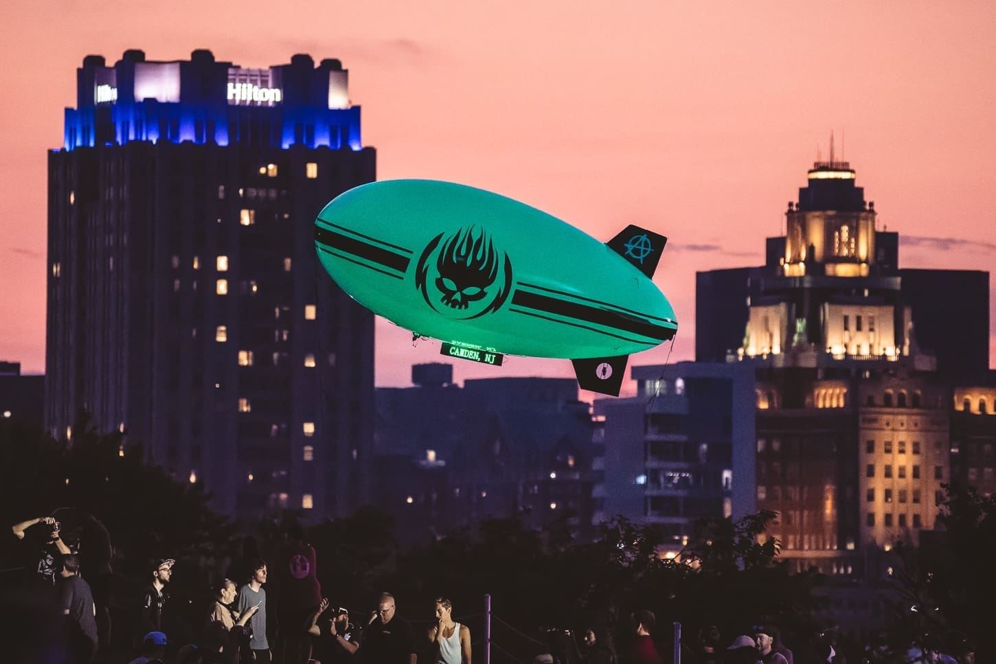 Fans of The Offspring, Jimmy Eat World &amp; New Found Glory party while the tour stopped in Camden, NJ