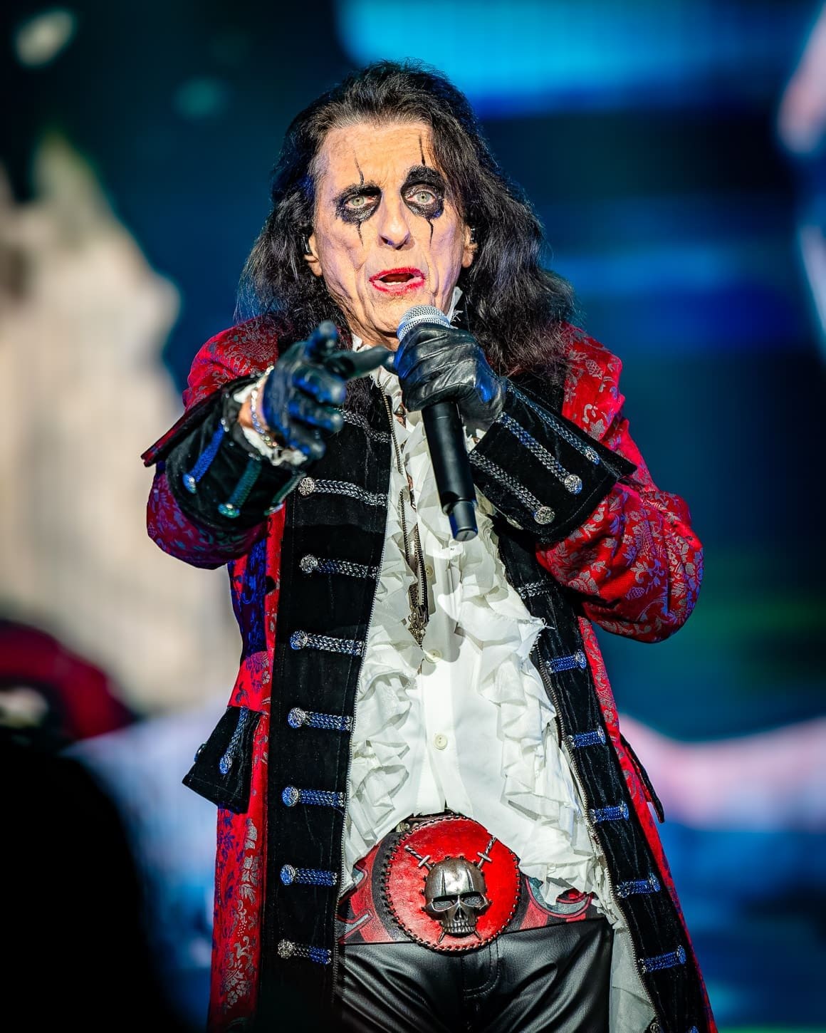 Alice Cooper performa at the PNC Bank Center in Holmdel, NJ Alice Cooper performa at the PNC Bank Center in Holmdel, NJ