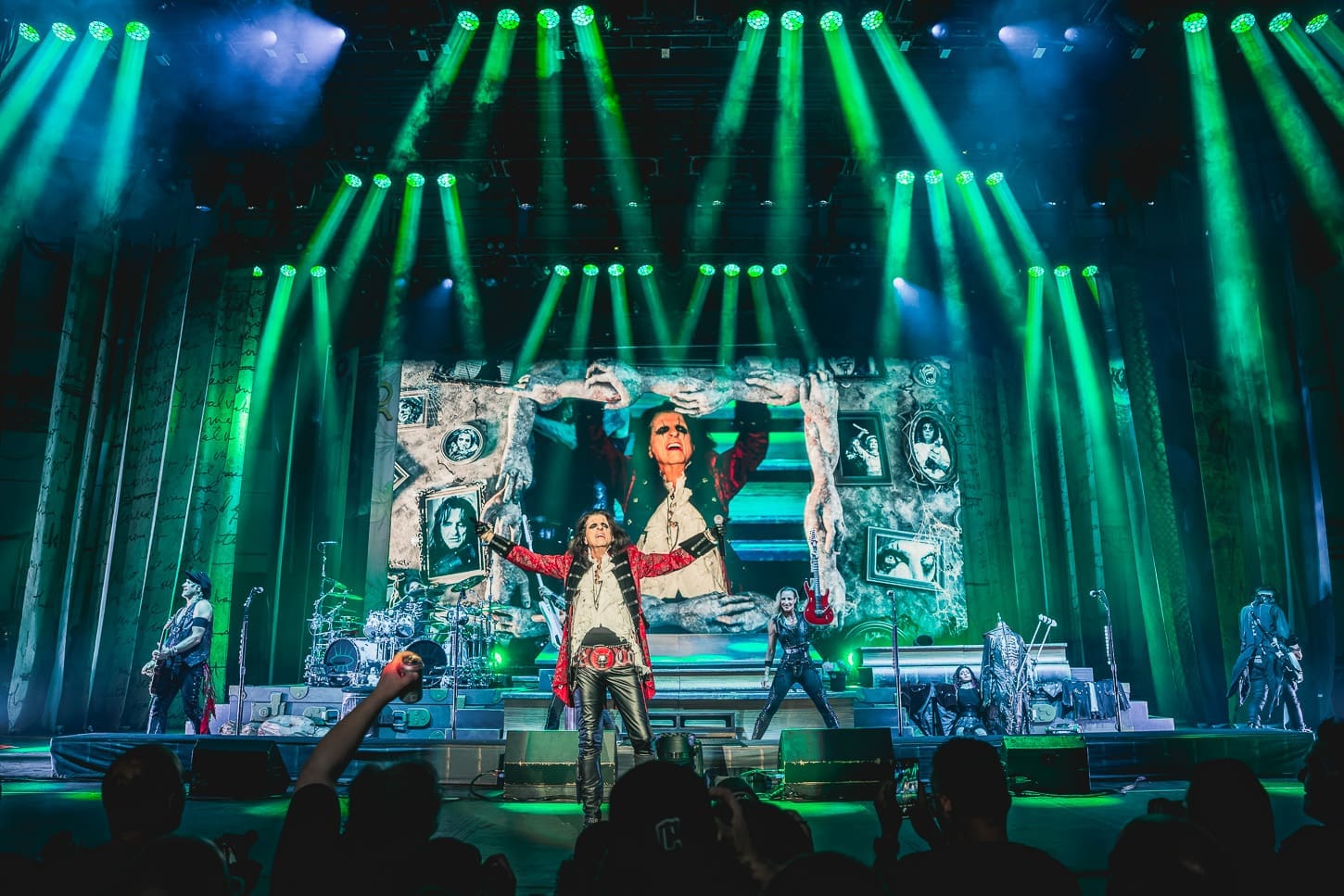 Alice Cooper performa at the PNC Bank Center in Holmdel, NJ Alice Cooper performa at the PNC Bank Center in Holmdel, NJ