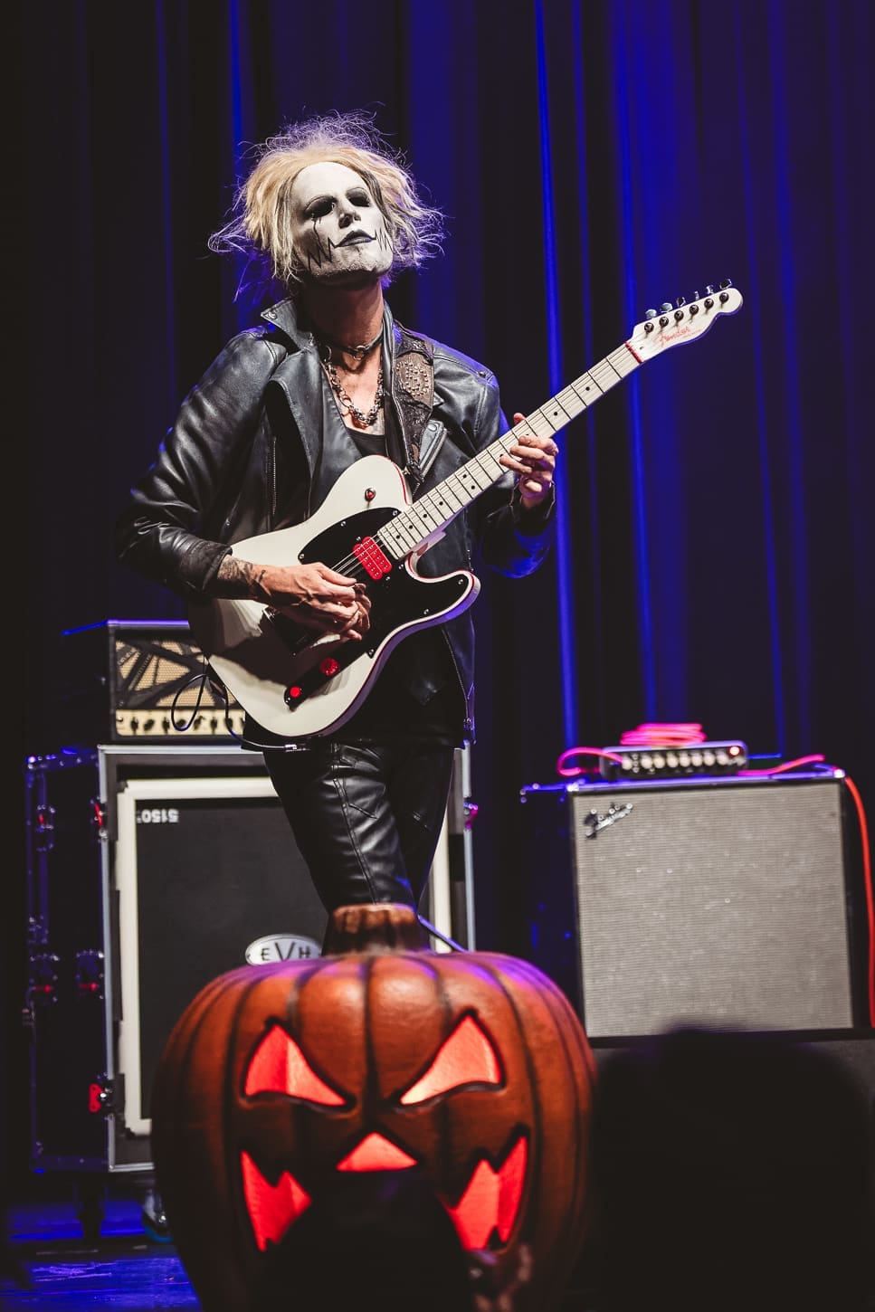 John 5 performs at the Keswick Theater in Glenside, PA