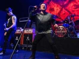 View live video of Life of Agony’s cover of ‘Don’t You (Forget About Me)’